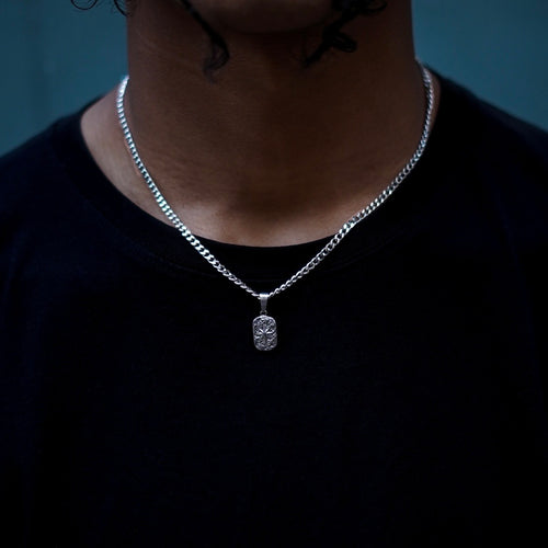 Vision Necklace worn on model | Steelixe