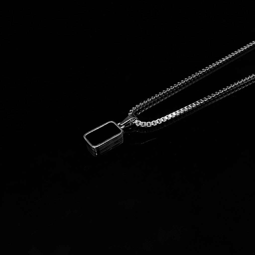Onyx Elite Necklace review photo — waterproof necklace for men Egypt | Steelixe